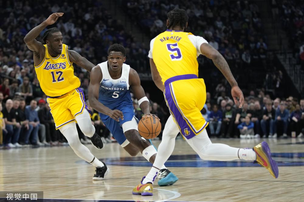 尔德正站在 尔德正站在